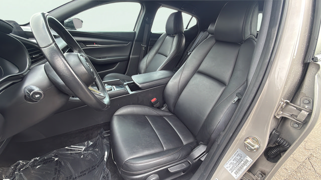 Used 2024 MAZDA MAZDA3 s FWD image 13