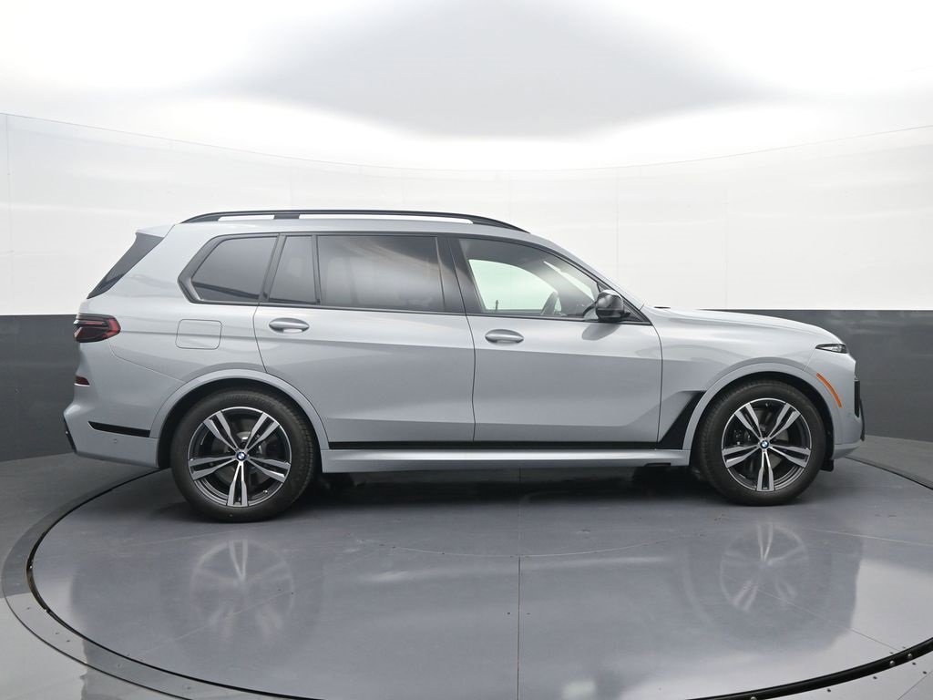New 2026 BMW X7 M60i w/ Executive Package image 8