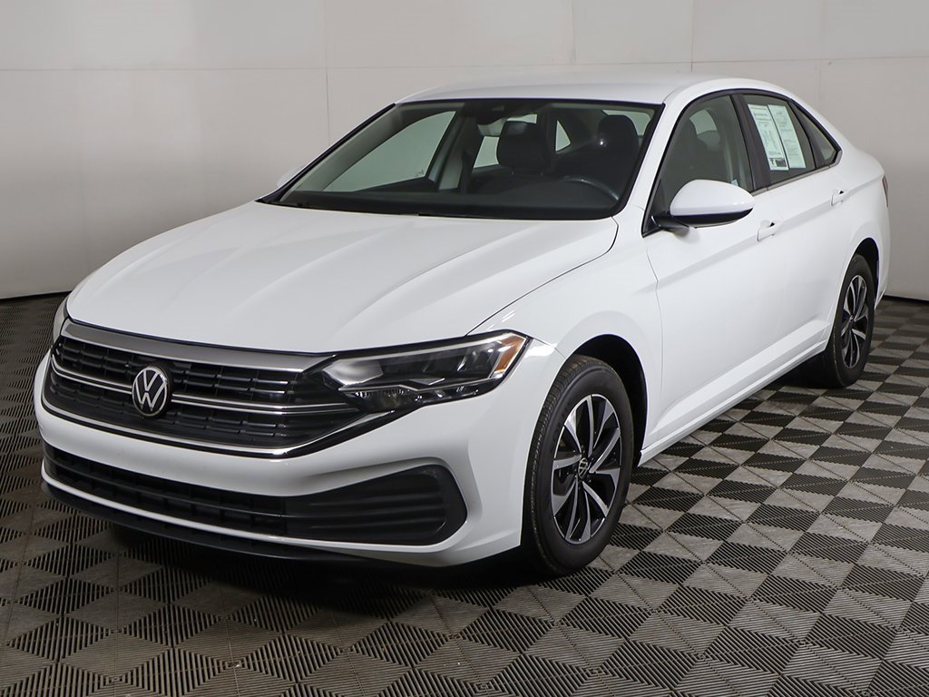 Used 2024 Volkswagen Jetta S image 6