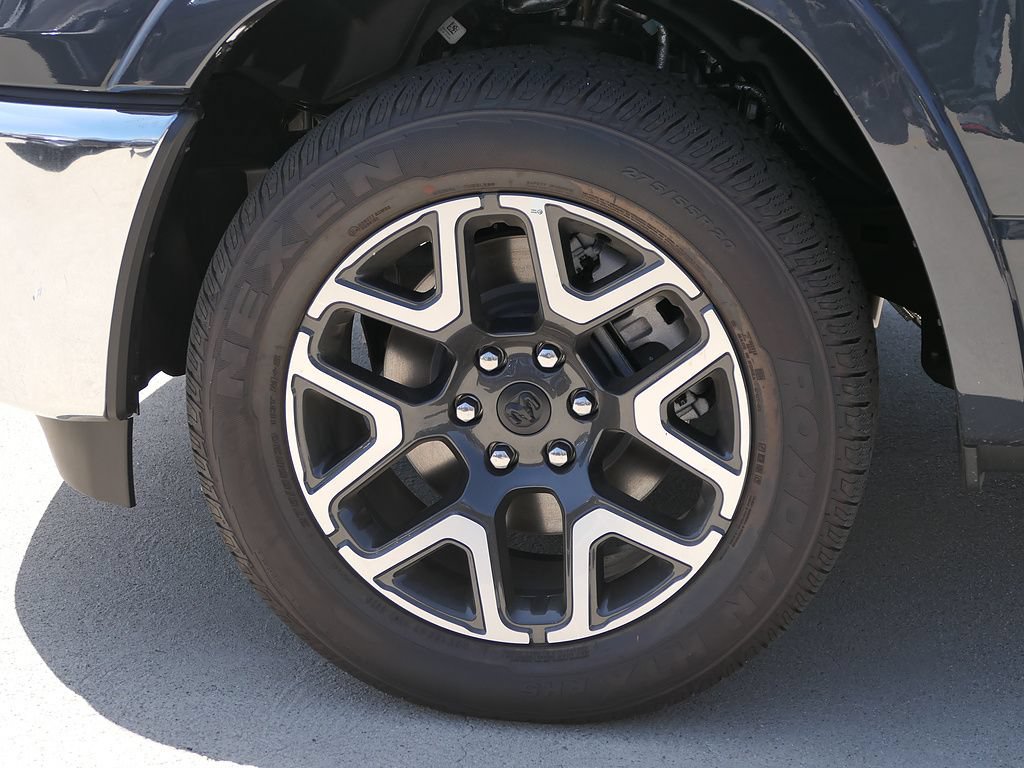 New 2026 RAM 1500 Laramie AWD/4WD image 8