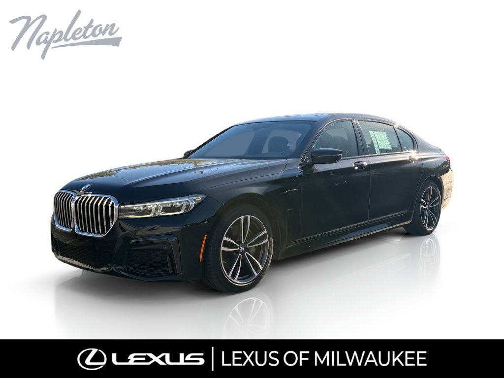 Used 2022 BMW 740i xDrive w/ M Sport Package AWD/4WD image 1