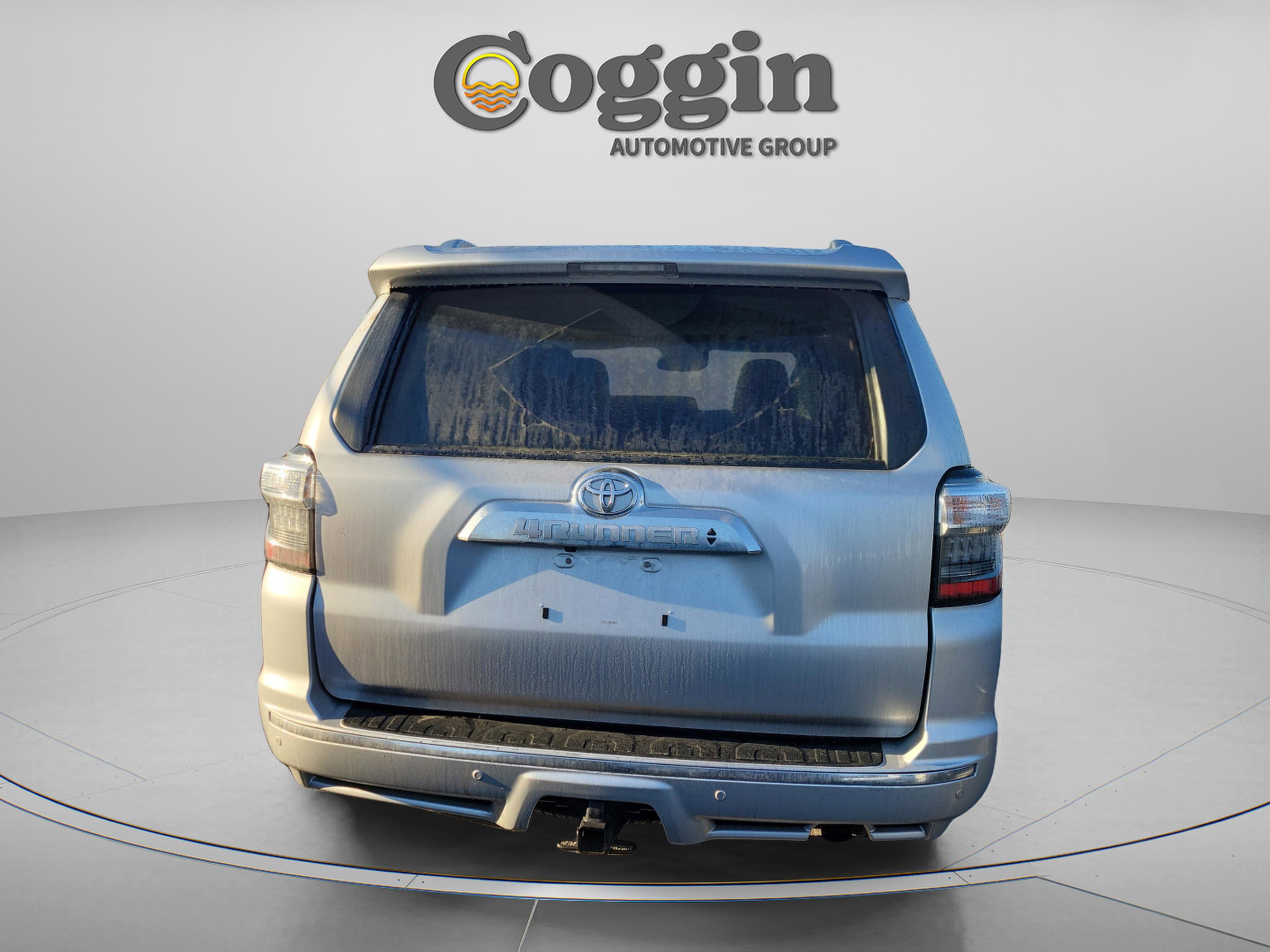 Used 2023 Toyota 4Runner Limited RWD image 4