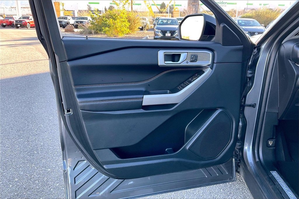 Used 2023 Ford Explorer Limited w/ Equipment Group 301A image 22