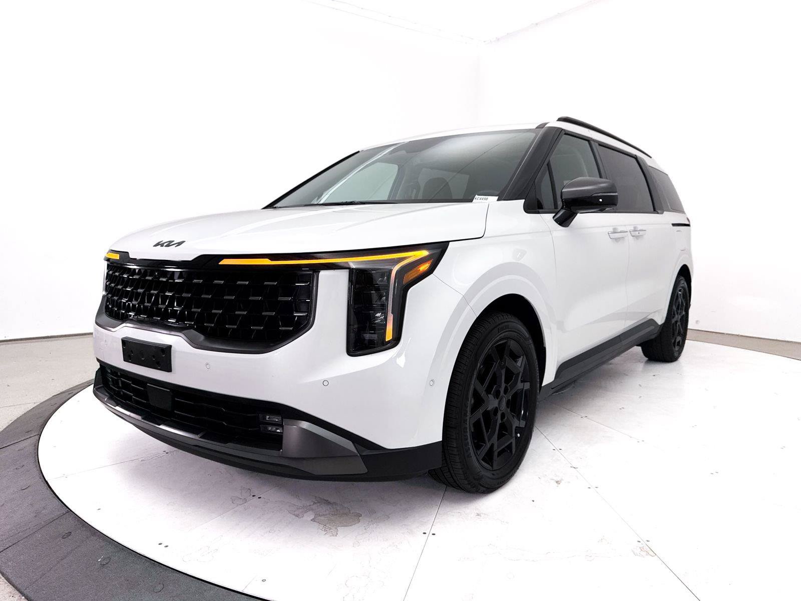 Certified 2025 Kia Carnival SX w/ SX Dark Edition Package FWD image 17