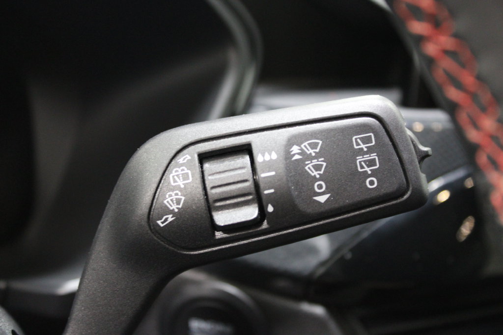 Used 2025 Ford Escape ST-Line FWD image 22