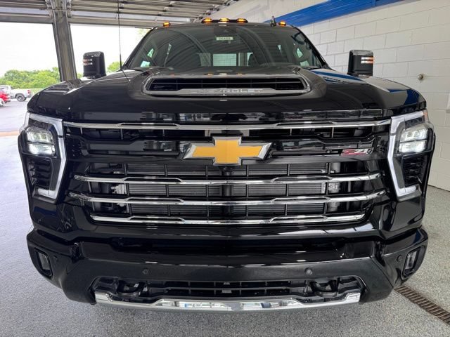 New 2026 Chevrolet Silverado 2500 LT w/ Z71 Chrome Sport Edition AWD/4WD image 3