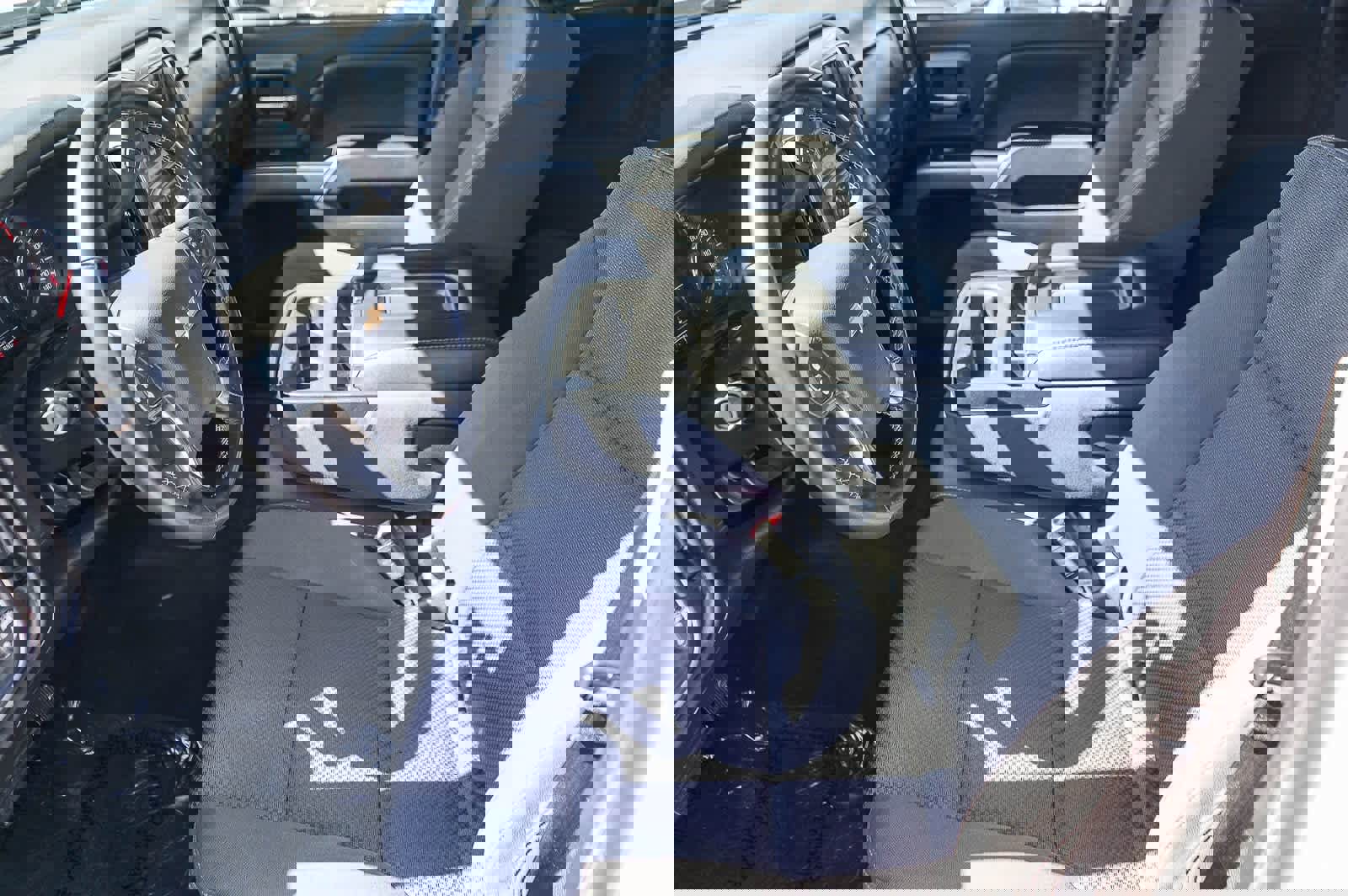 Used 2019 Chevrolet Silverado 1500 LT image 17