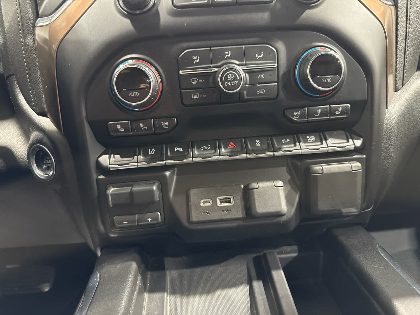 Certified 2020 Chevrolet Silverado 3500 High Country AWD/4WD image 18