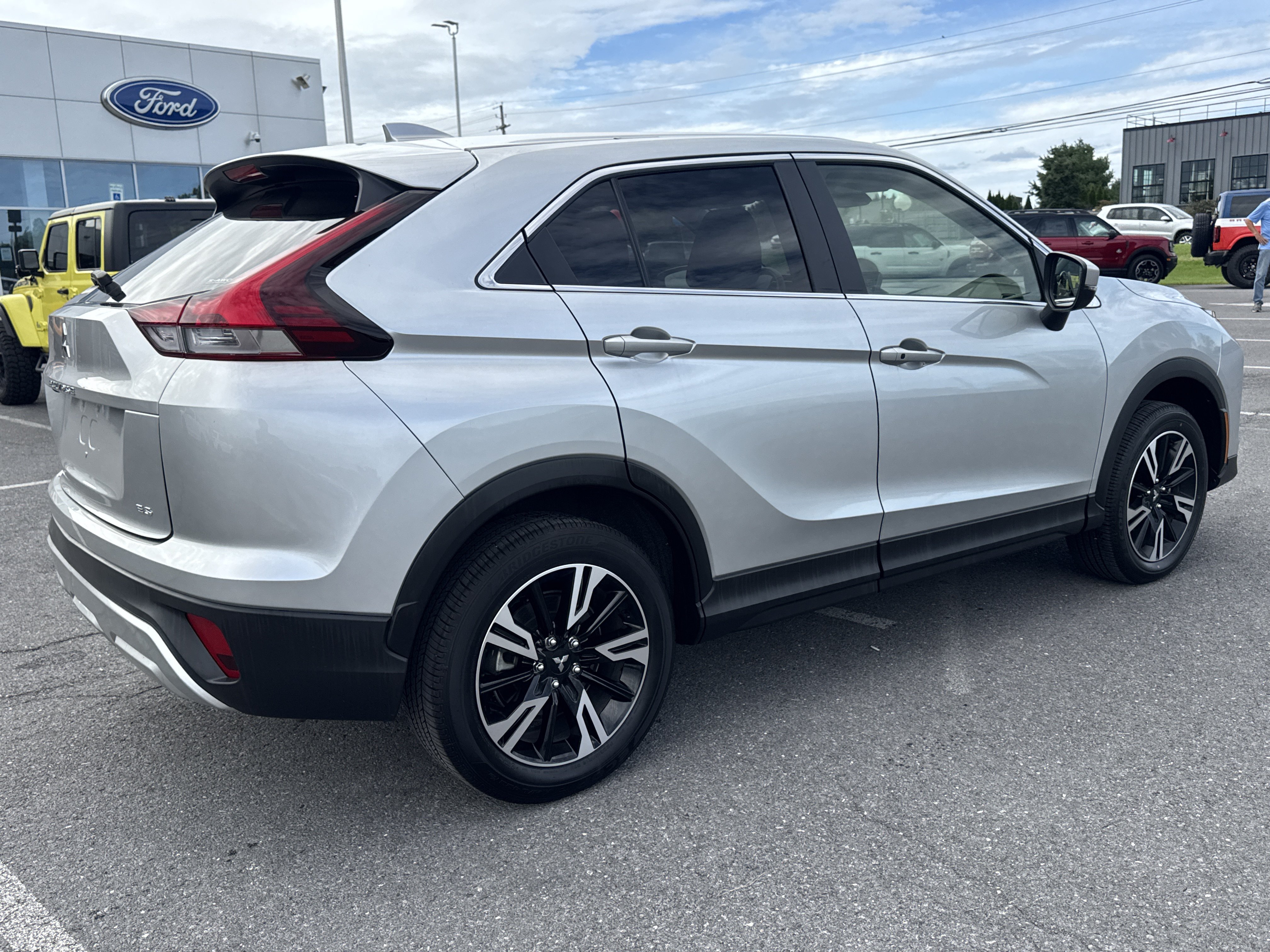 Used 2026 Mitsubishi Eclipse Cross AWD image 3