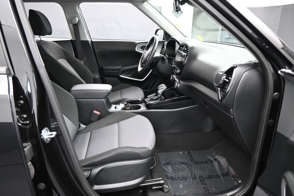 Used 2023 Kia Soul S FWD image 38