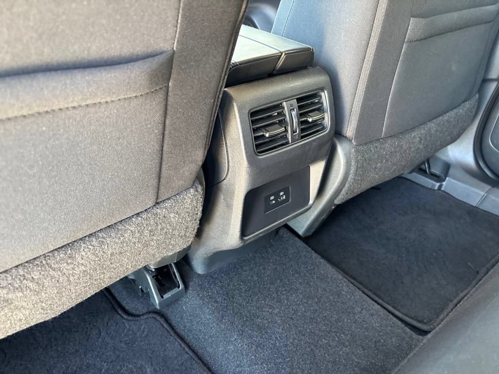 Used 2021 Nissan Rogue SV AWD/4WD image 25