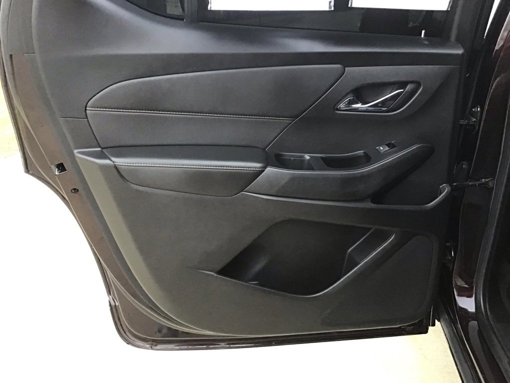 Used 2020 Chevrolet Traverse Premier image 14