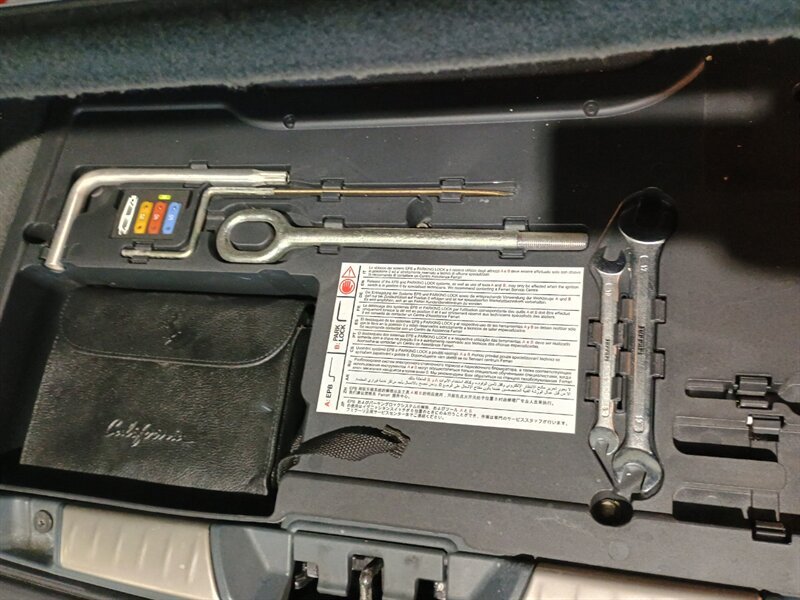 Used 2011 Ferrari California RWD image 47
