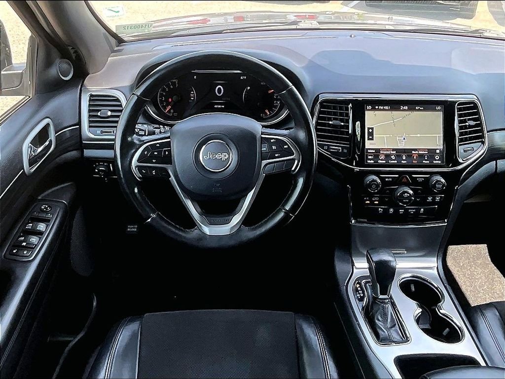 Used 2020 Jeep Grand Cherokee Altitude AWD/4WD image 17