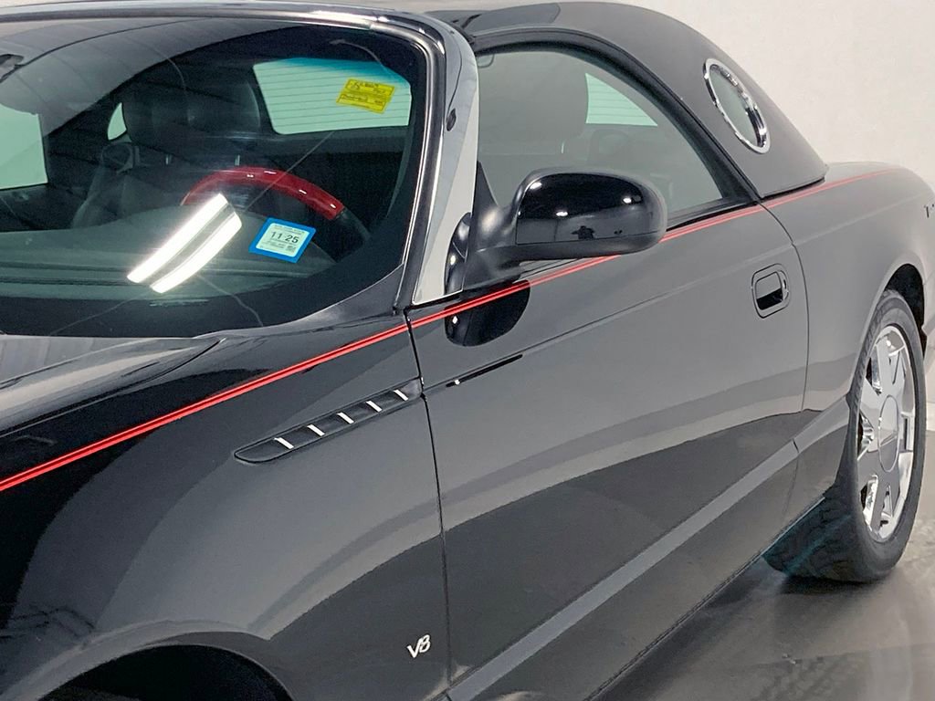 Used 2003 Ford Thunderbird image 14