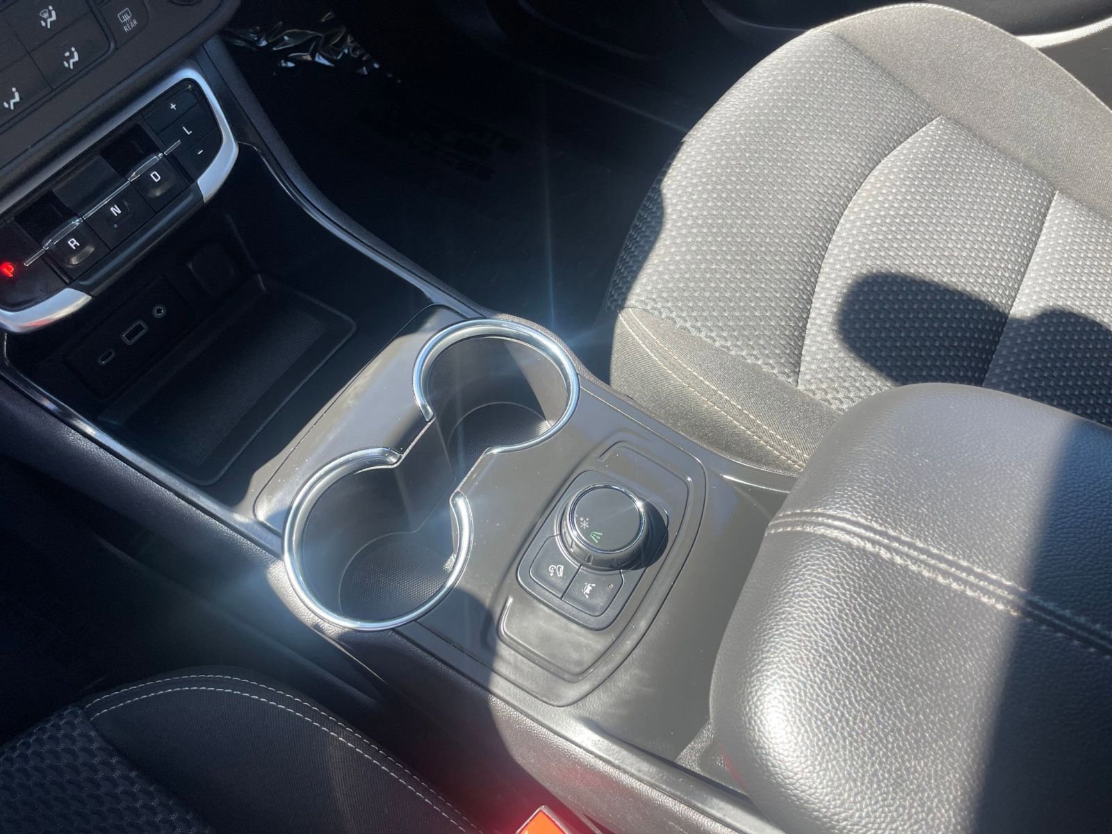 Used 2024 GMC Terrain SLE image 41