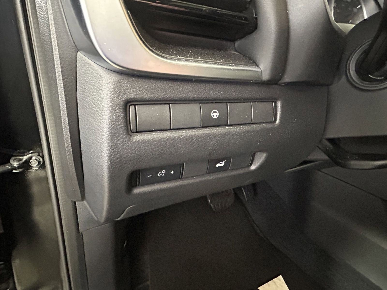 Certified 2021 Nissan Rogue SV w/ Premium Package image 17