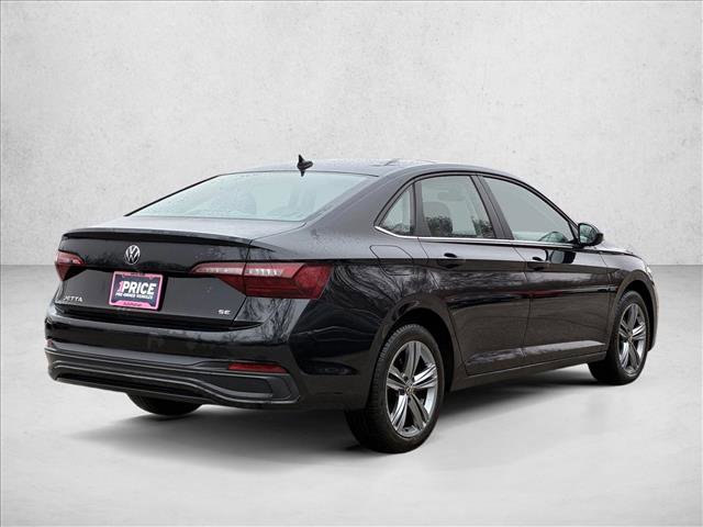 Used 2024 Volkswagen Jetta SE image 5