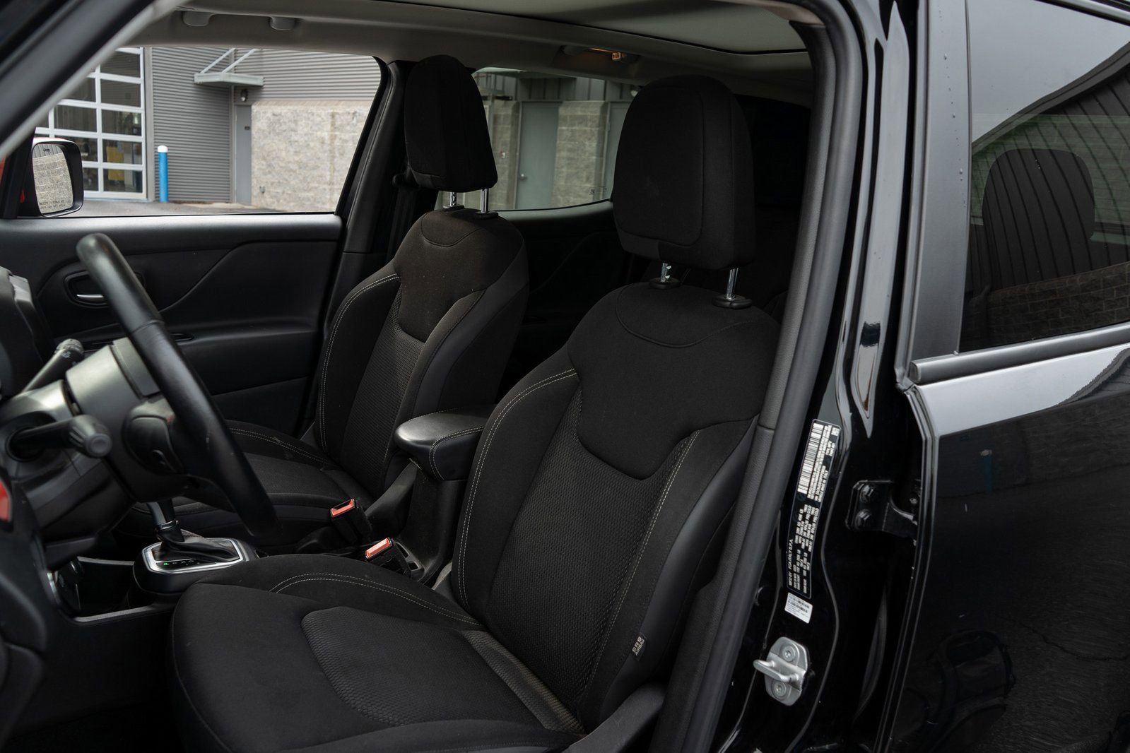 Used 2023 Jeep Renegade Latitude w/ Sun/Sound Group image 15