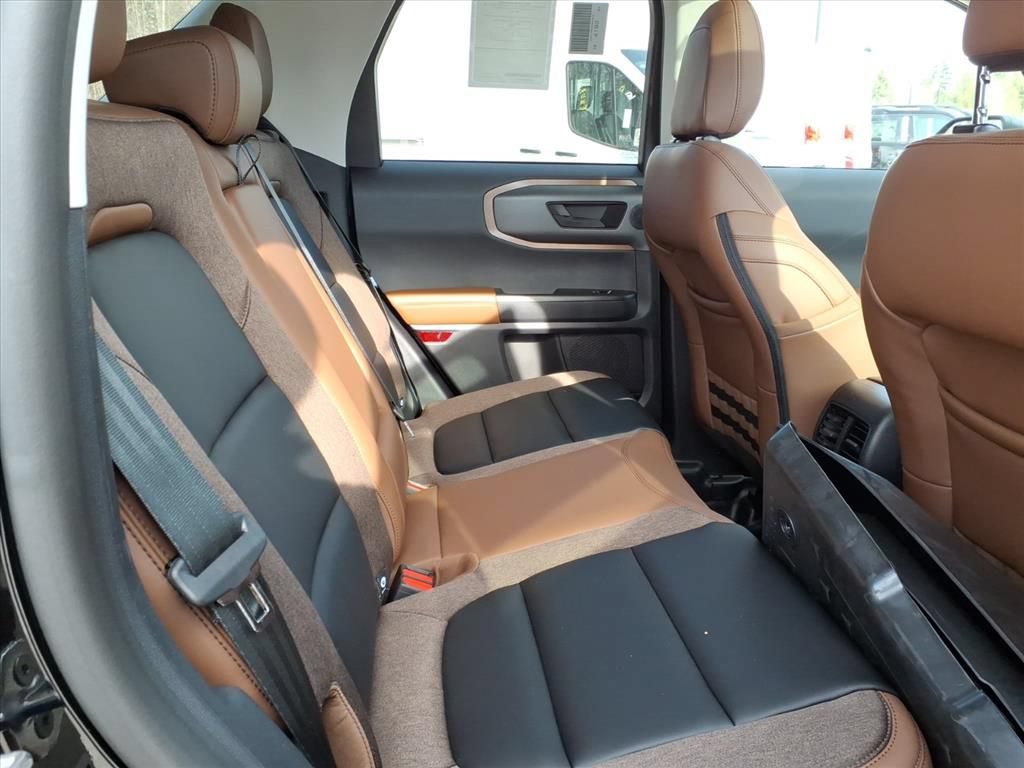 New 2025 Ford Bronco Sport Outer Banks w/ Sasquatch Outer Banks Package AWD/4WD image 12