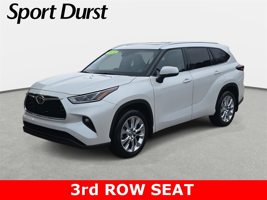 Used 2024 Toyota Highlander Limited image 1