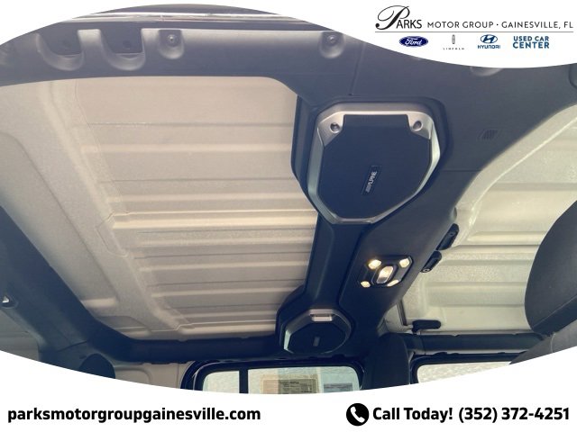 Used 2021 Jeep Wrangler Unlimited Islander image 15