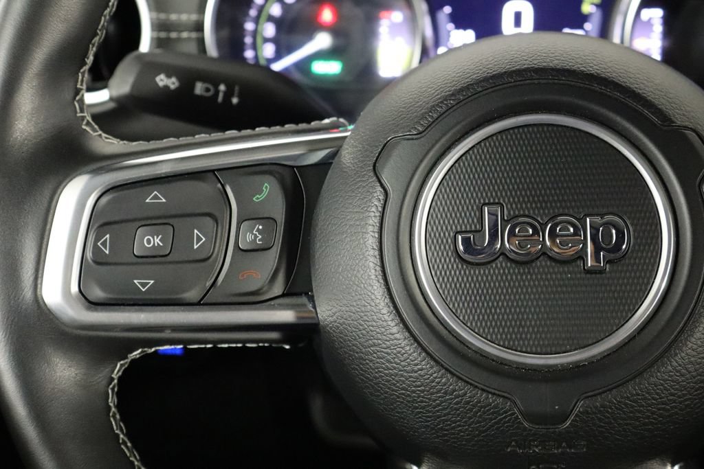 Used 2023 Jeep Wrangler Unlimited Sahara w/ Cold Weather Group AWD/4WD image 8