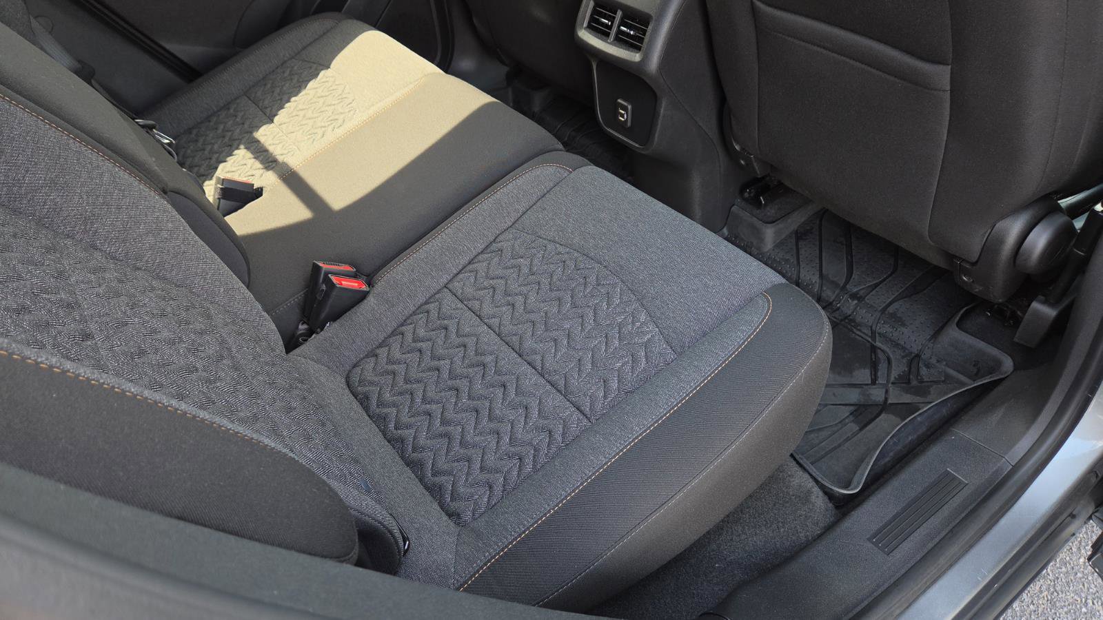 Used 2023 Chevrolet Equinox LT image 41