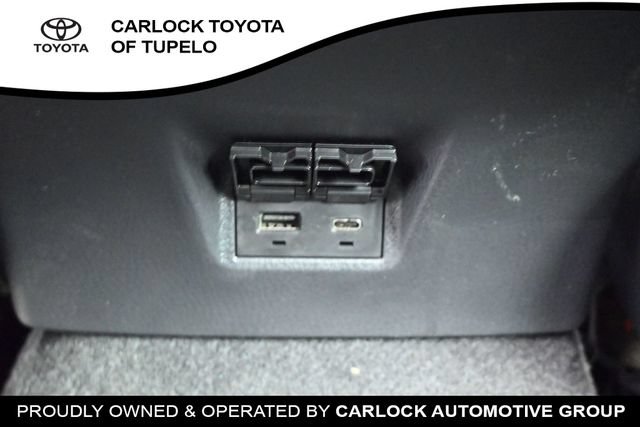 Used 2025 Toyota Camry SE w/ Convenience Package FWD image 18
