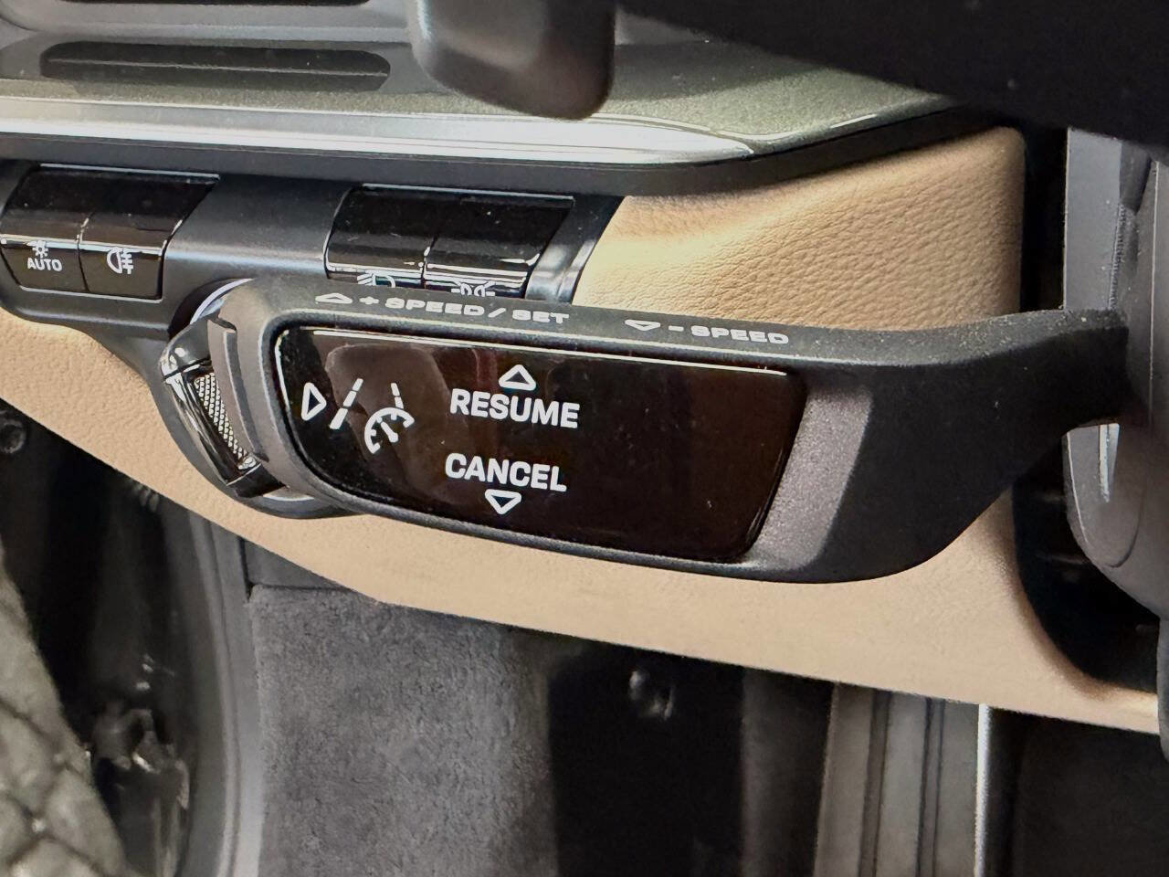 Used 2021 Porsche 911 image 70