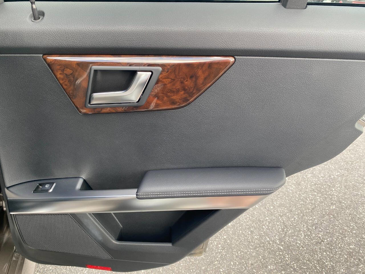 Used 2013 Mercedes-Benz GLK 350 4MATIC image 28