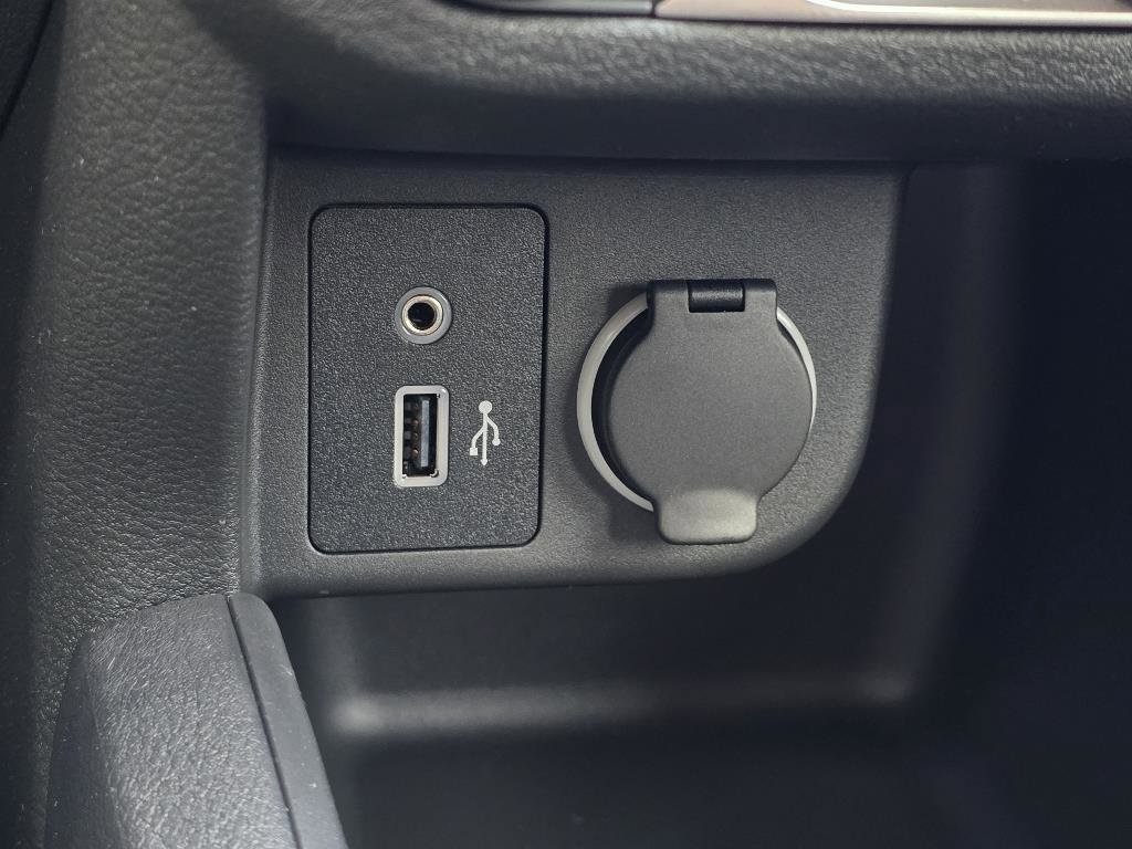 New 2025 Nissan Kicks Play S image 20