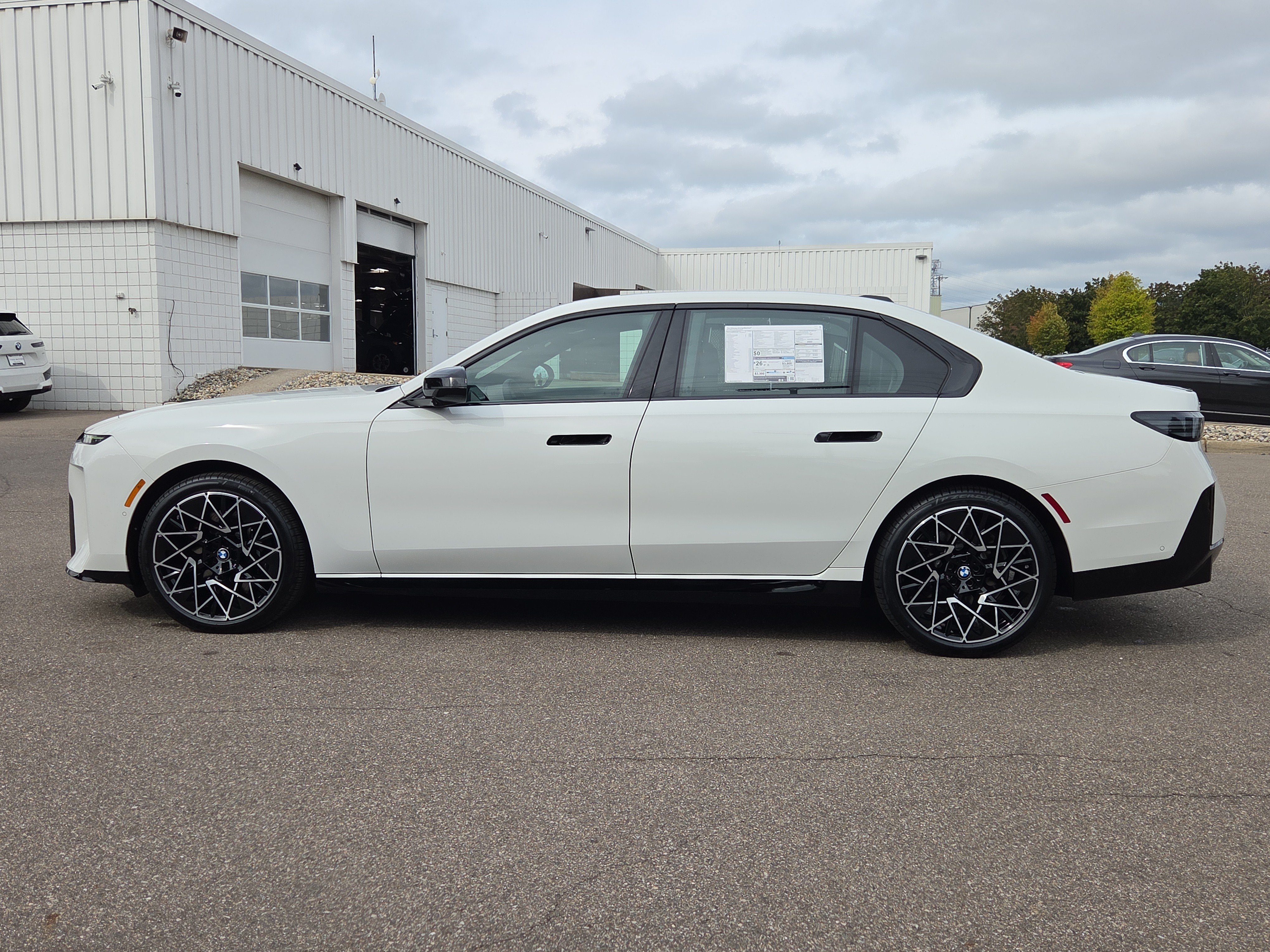 New 2027 BMW 740i xDrive w/ Executive Package AWD/4WD image 2