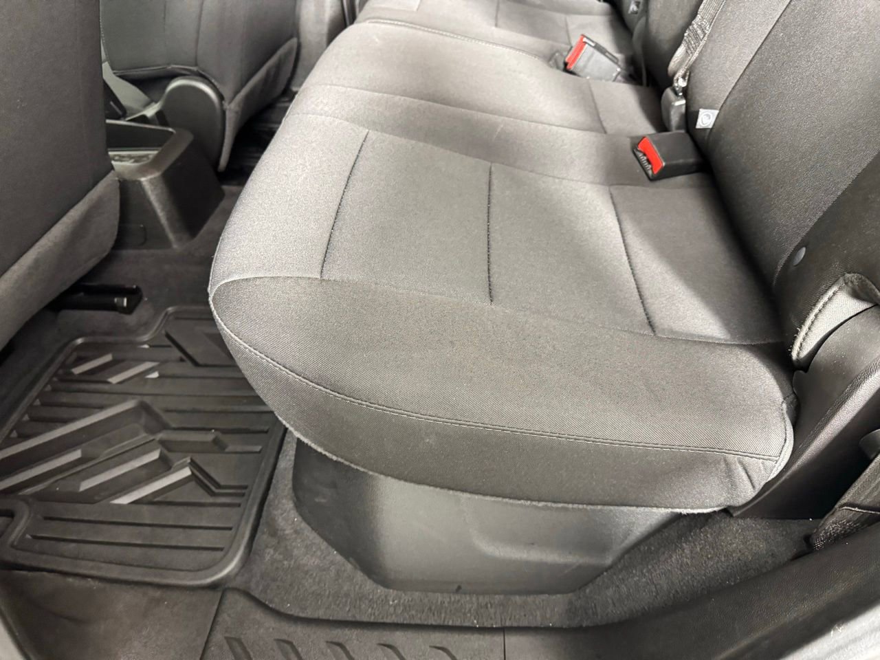 Used 2024 Chevrolet Colorado W/T image 25