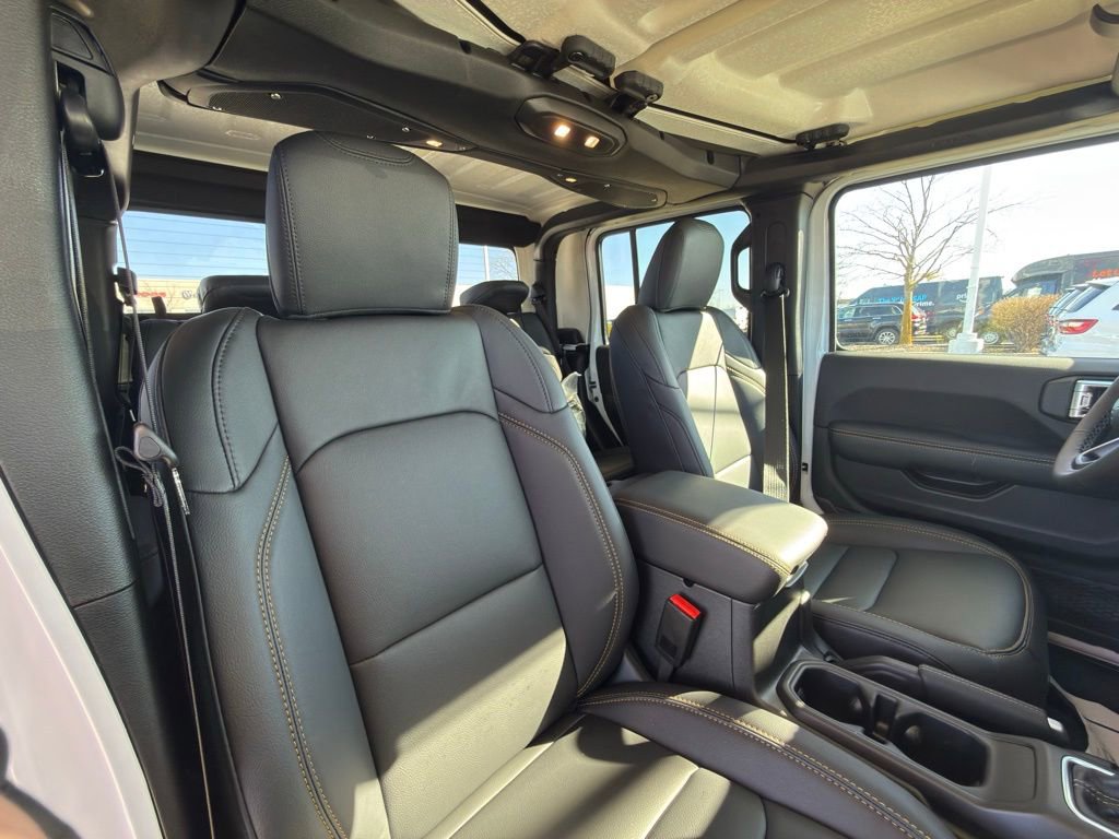 New 2026 Jeep Gladiator Sport S image 29