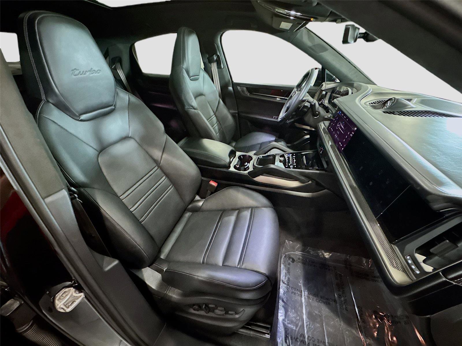 Used 2025 Porsche Cayenne Turbo image 25