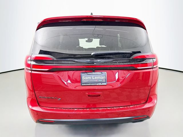 New 2026 Chrysler Pacifica Select w/ S Appearance Package FWD image 6