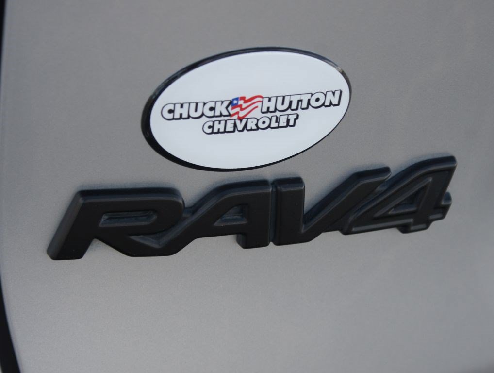 Used 2024 Toyota RAV4 LE FWD image 15