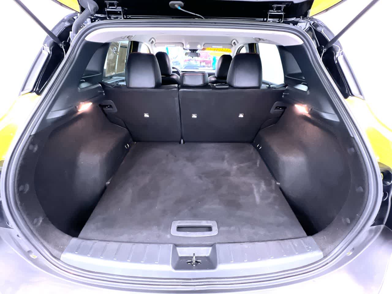 Used 2025 Nissan Kicks SR FWD image 41