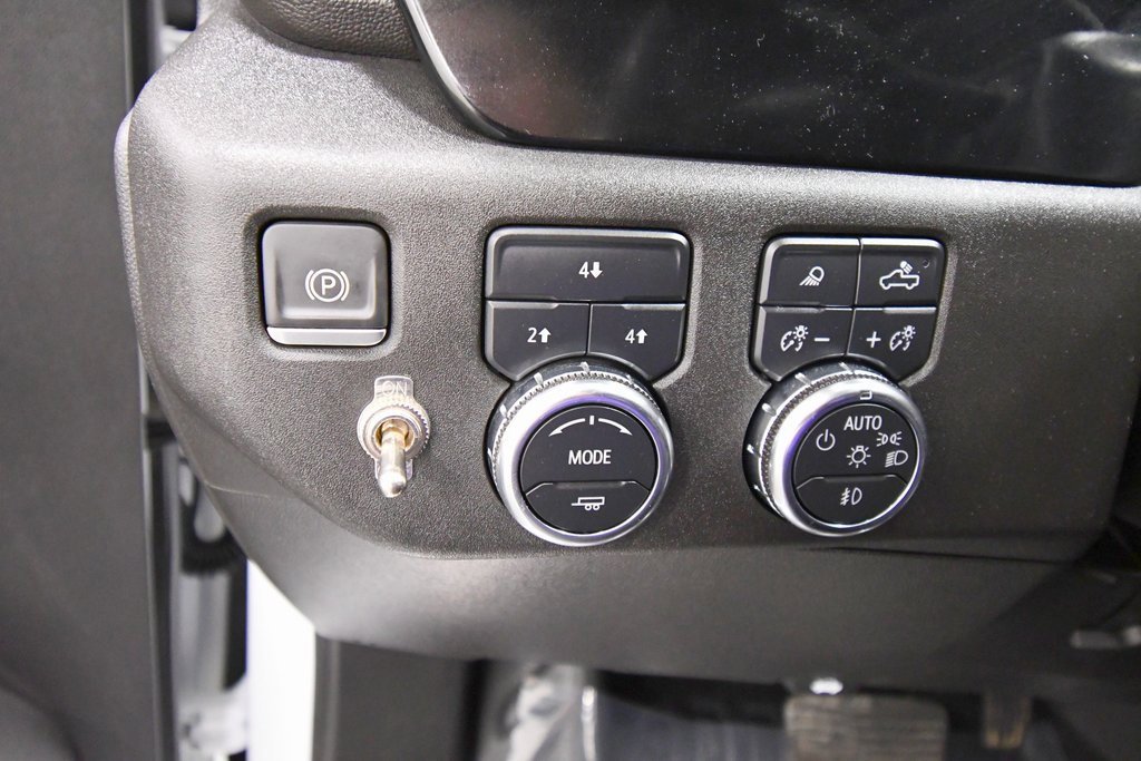 Used 2024 GMC Sierra 3500 SLE image 17