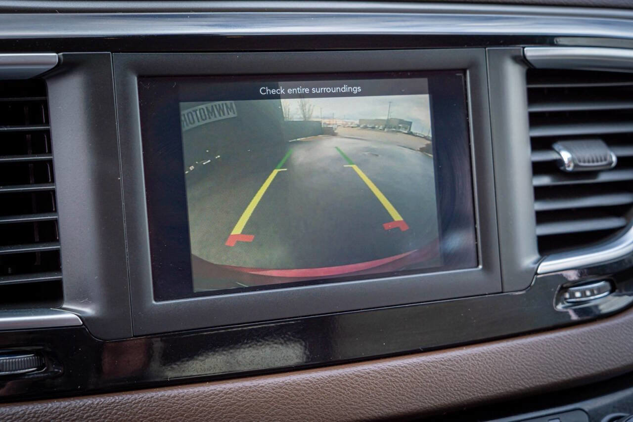 Used 2021 Chrysler Voyager Lxi image 17