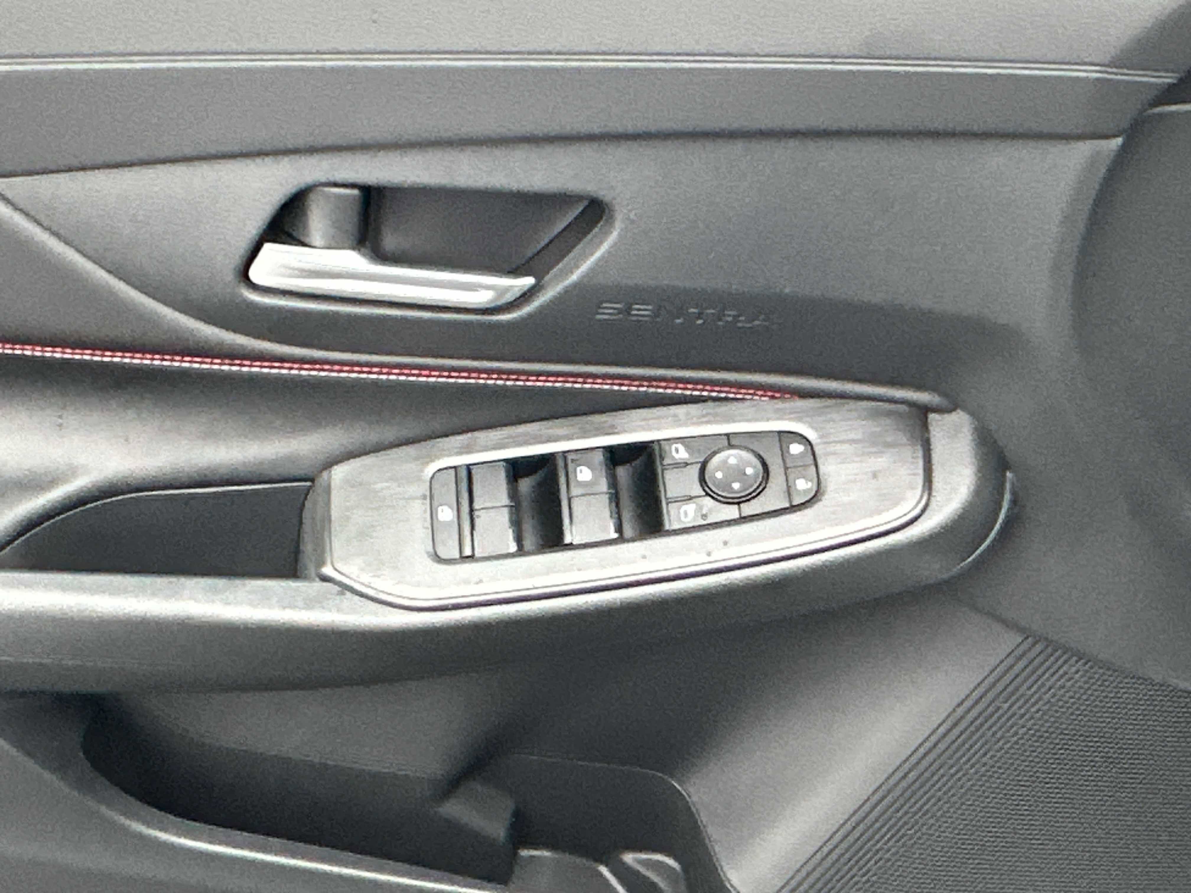 New 2026 Nissan Sentra SR w/ Floor Mat Package FWD image 18