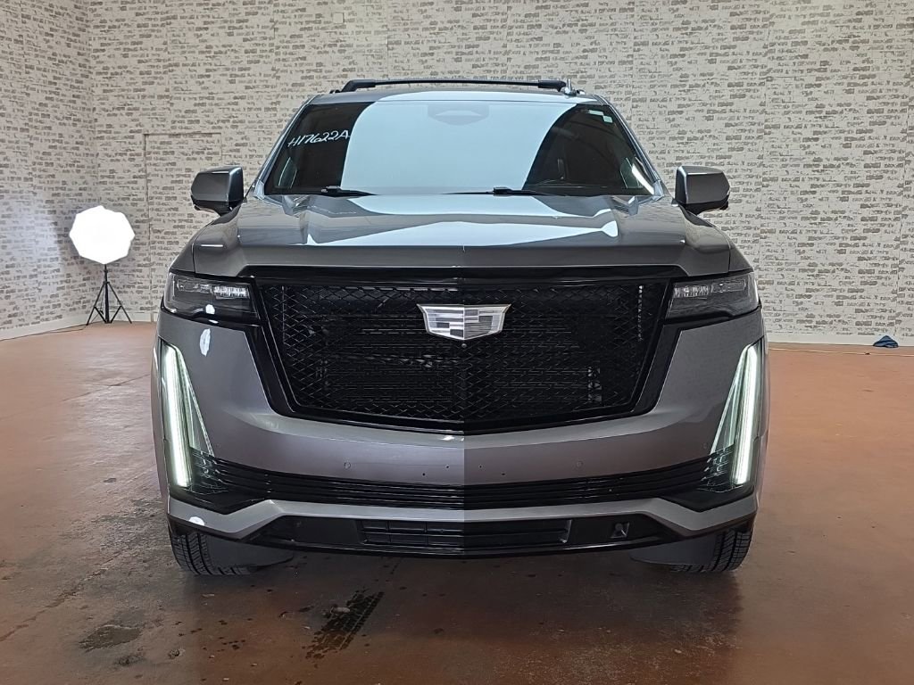 Used 2021 Cadillac Escalade ESV Sport Platinum w/ LPO, ONYX Package AWD/4WD image 2