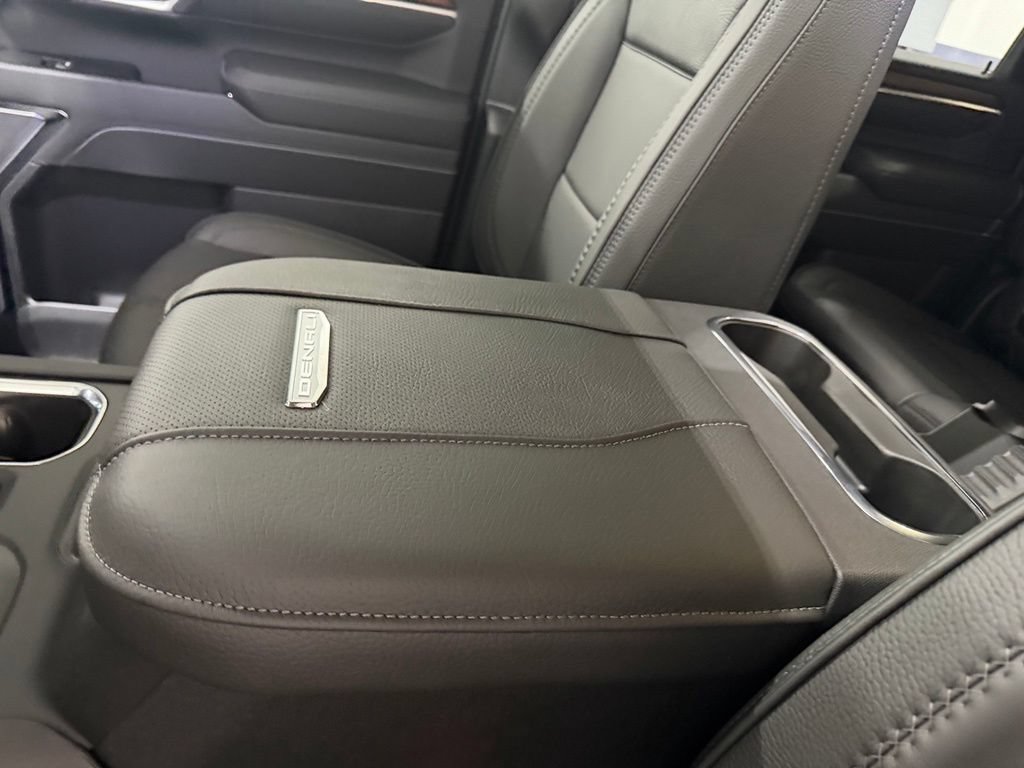 New 2026 GMC Sierra 2500 Denali w/ Denali Reserve Package AWD/4WD image 23