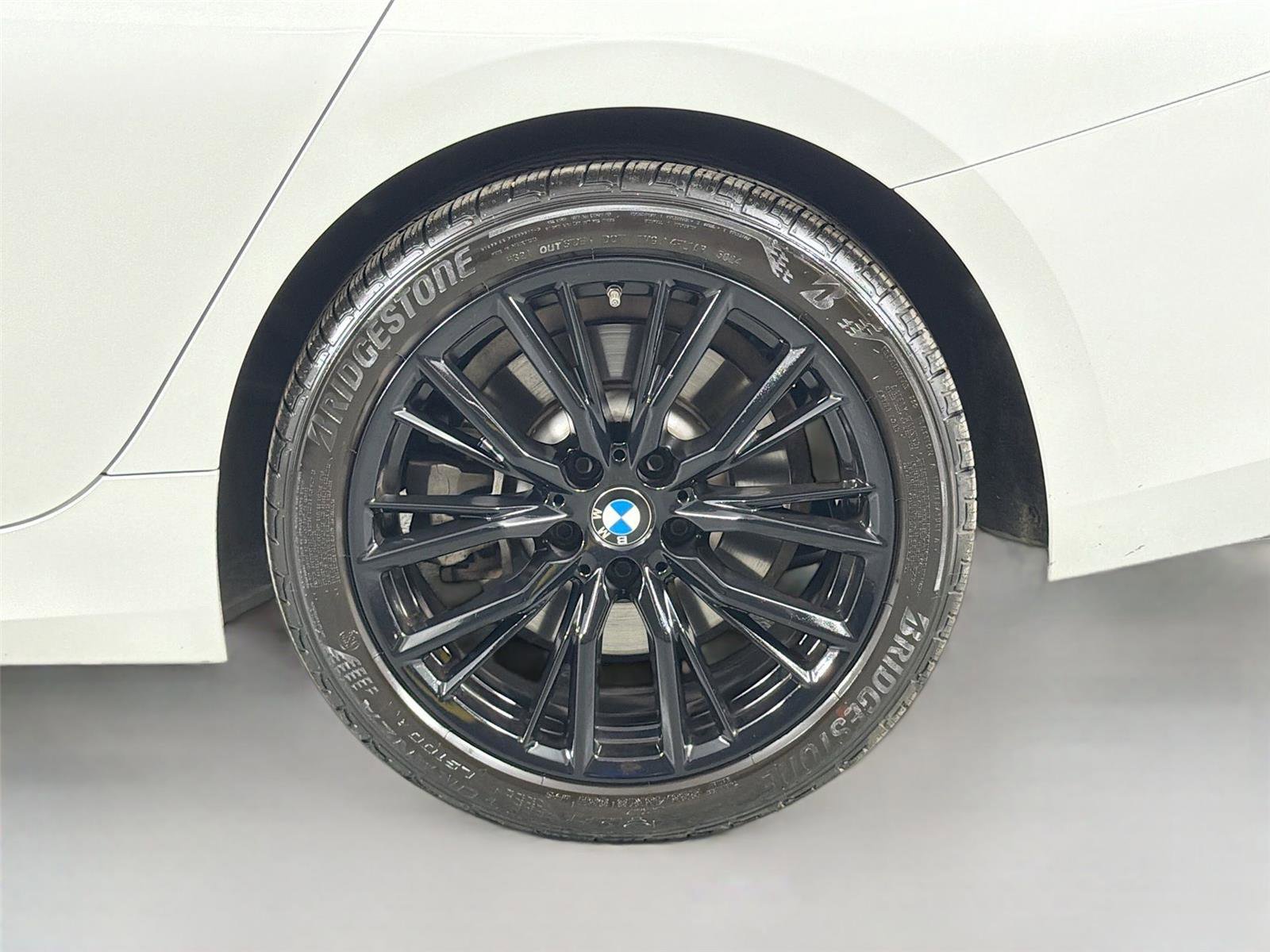 Certified 2023 BMW 330i xDrive Sedan AWD/4WD image 32