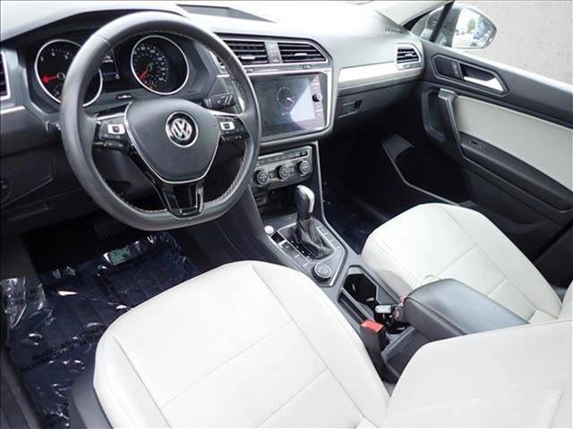 Used 2021 Volkswagen Tiguan SE w/ Panoramic Sunroof Package AWD/4WD image 10