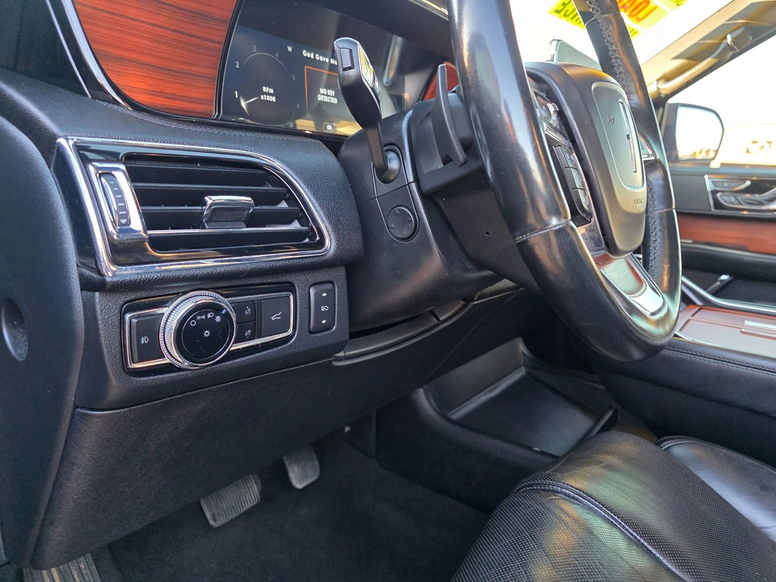 Used 2020 Lincoln Navigator L Reserve image 34