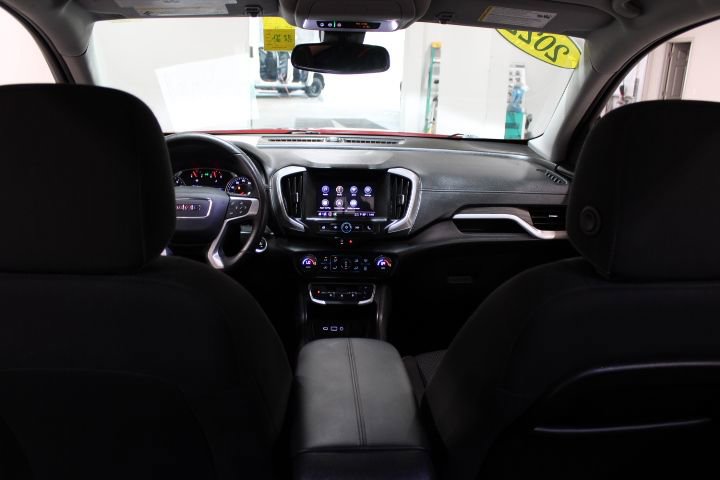 Certified 2022 GMC Terrain SLE w/ Driver Convenience Package image 31