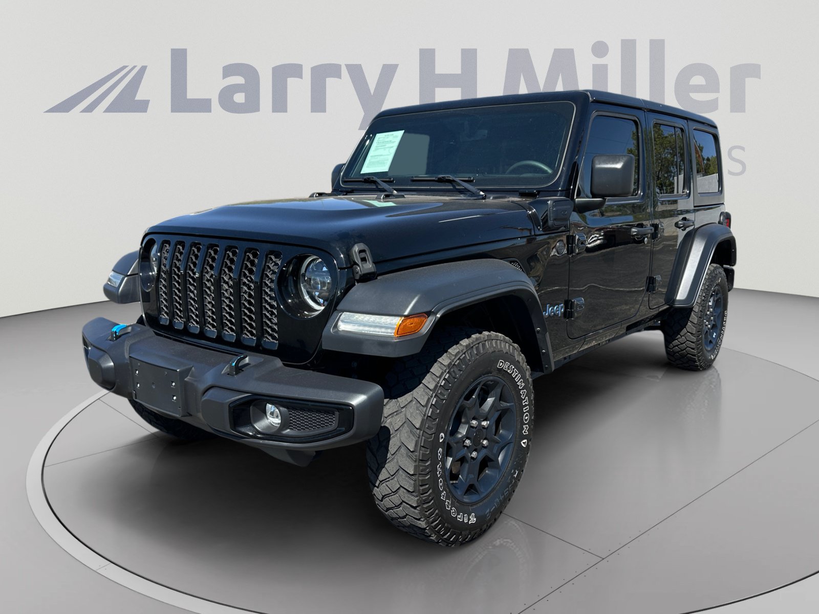 Used 2023 Jeep Wrangler Unlimited w/ 8.4" Radio Group AWD/4WD image 1