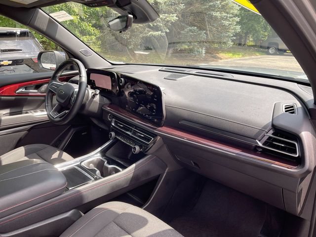 Used 2024 Chevrolet Traverse Z71 w/ Enhanced Driving Package AWD/4WD image 30